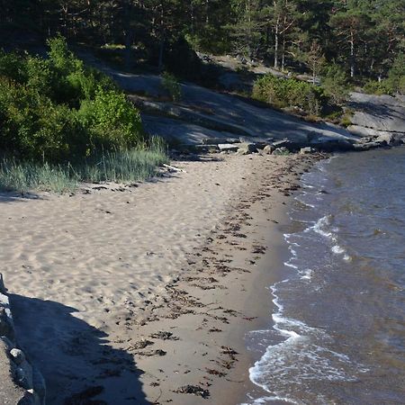 Hallestrand Vandrarhem Strömstad Esterno foto