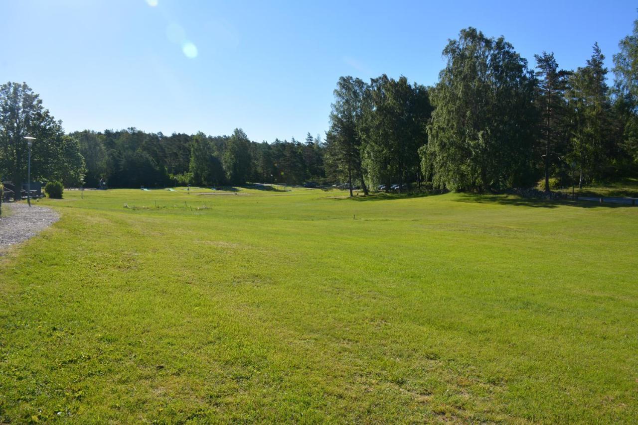 Hallestrand Vandrarhem Strömstad Esterno foto